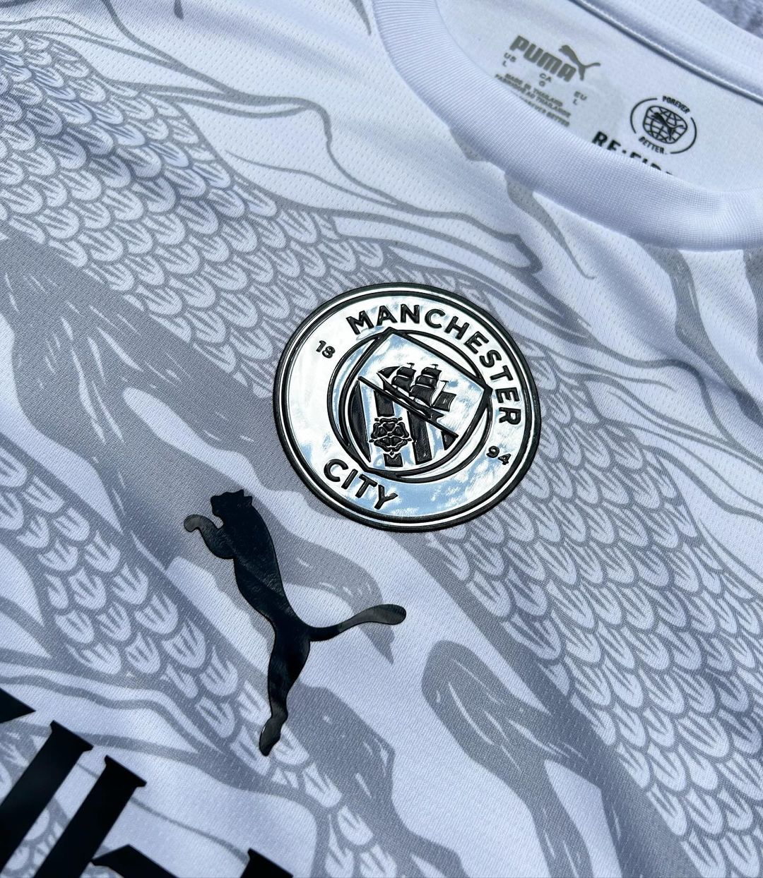Camisa Manchester City Ano Do Dragão 24/25 - foto 3