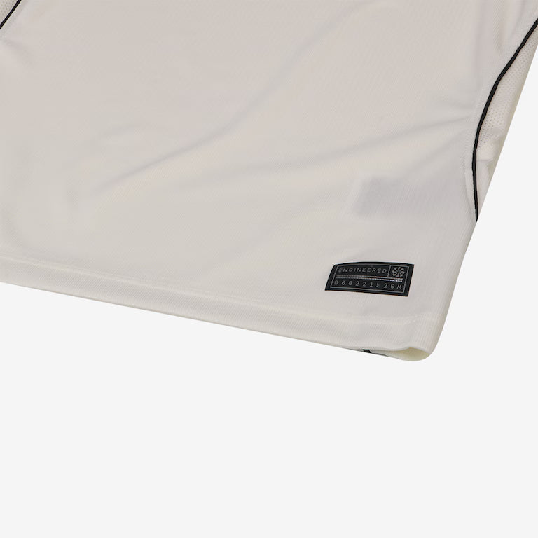 Kit Infantil Corinthians I 2026/27 Branco Camisa e Shorts - detalhes de acabamento 5