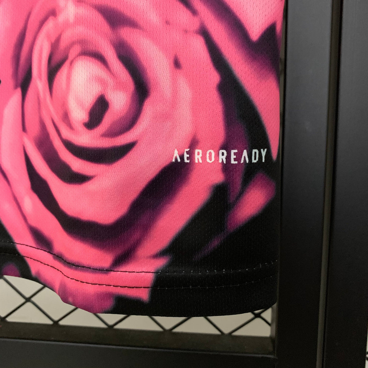 Camisa Real Madrid Edição Especial 2025/26 Rosa e Preta - Torcedor