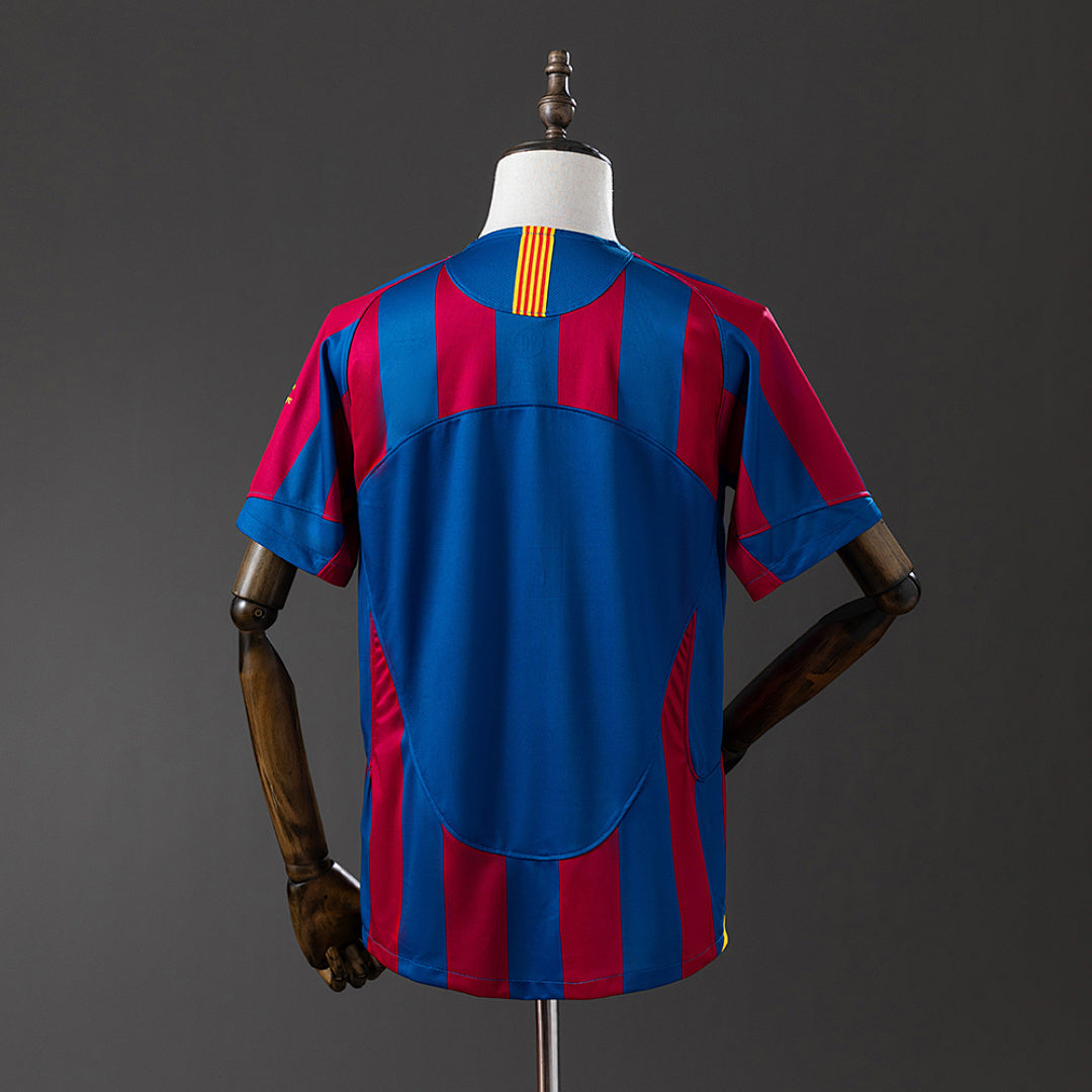 Camisa Retrô Barcelona I Edição Champions League 2005/06