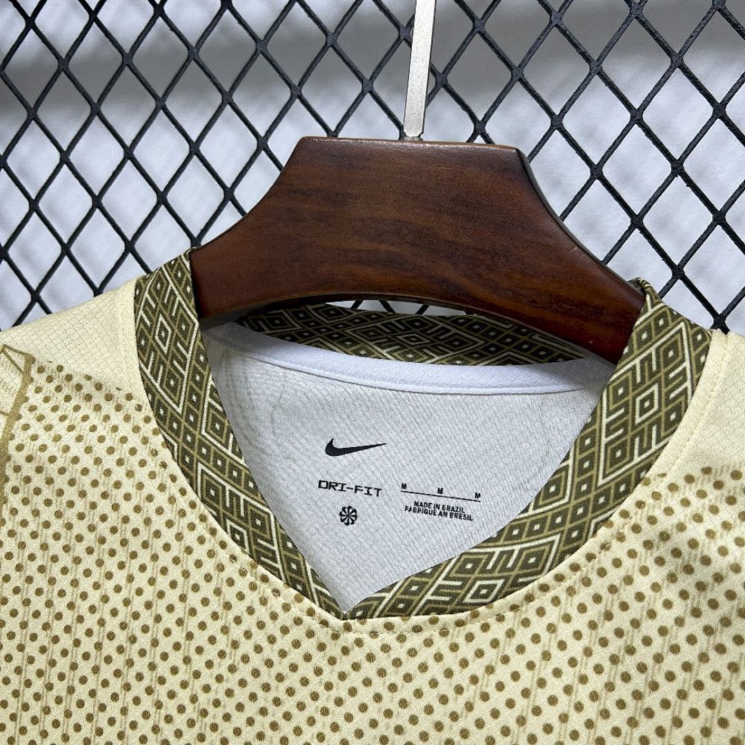 Camisa Brasil Edição Parrot 2025/26 - Torcedor