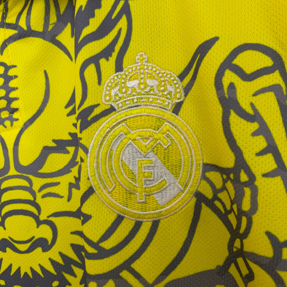 Camisa Real Madrid Edição Especial 2025/26 Amarela - Torcedor