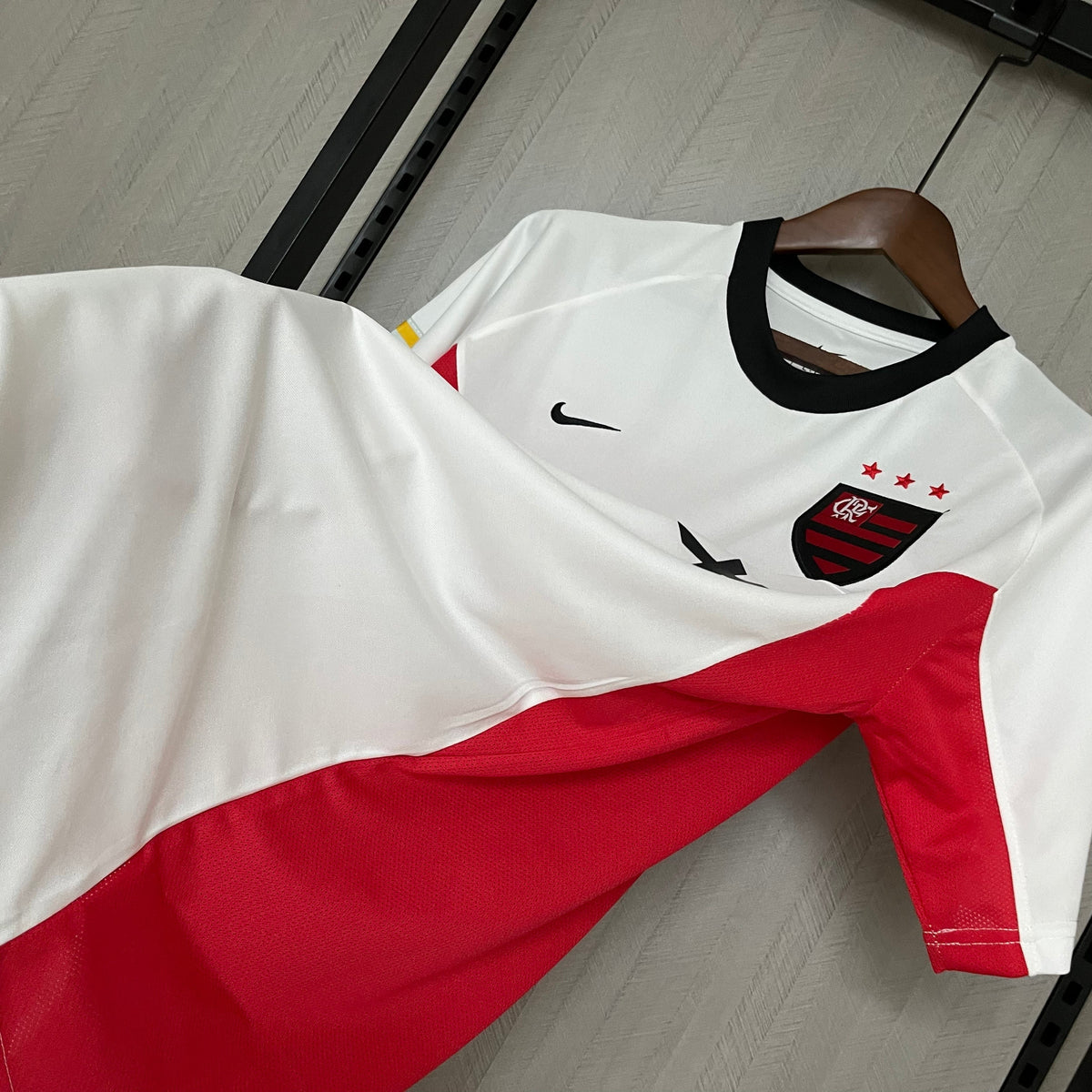 Camisa Flamengo Retrô 2001/02 Branca Nike - foto 3