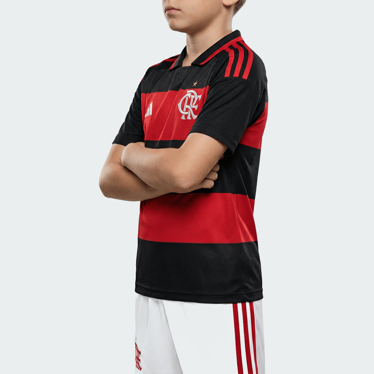 Kit Infantil Flamengo I 2026/27 Rubro-Negro Camisa e Shorts - detalhes de acabamento 1
