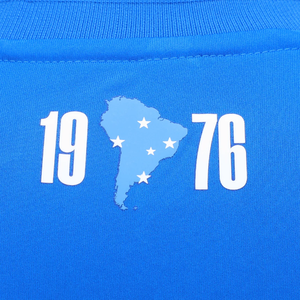 Kit Infantil Cruzeiro I 2026/27 Azul Camisa e Shorts - detalhes de acabamento 6