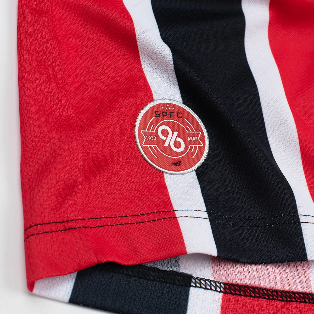 Camisa São Paulo II 2026/27 Tricolor Listrada Jogador - detalhes de acabamento 4