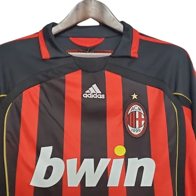 Camisa Retrô Milan I 2006/07 Vermelha e Preta