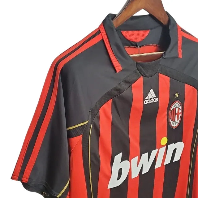 Camisa Retrô Milan I 2006/07 Vermelha e Preta