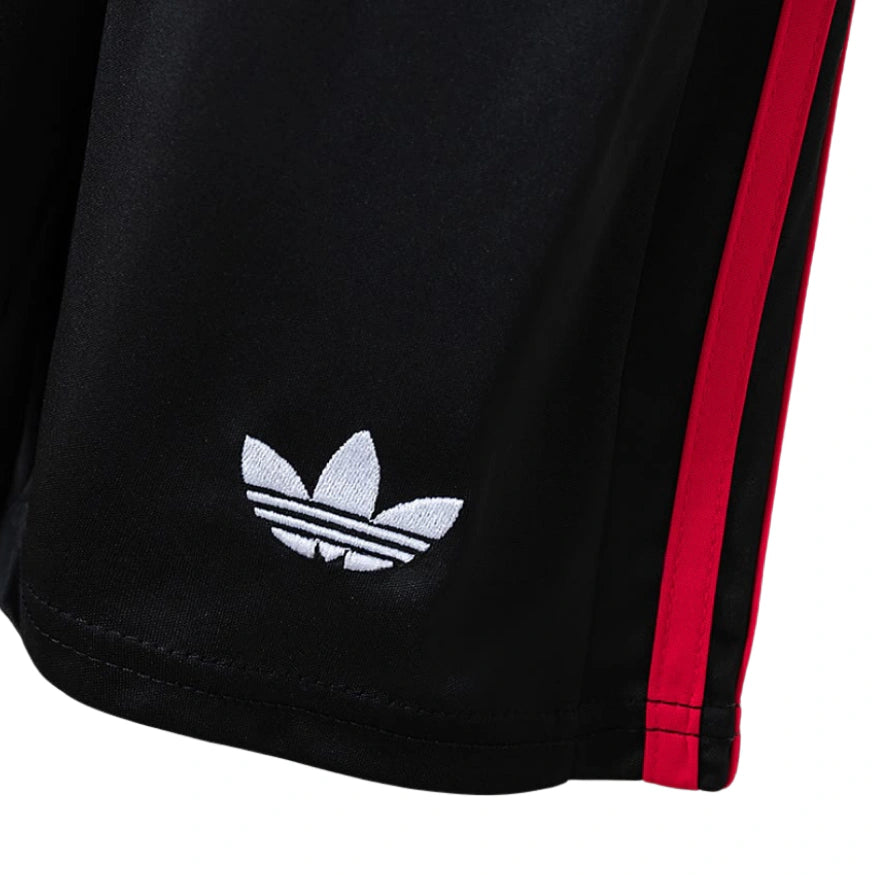 Kit Infantil Flamengo III 2026/27 Vermelho Camisa e Shorts - detalhe do shorts