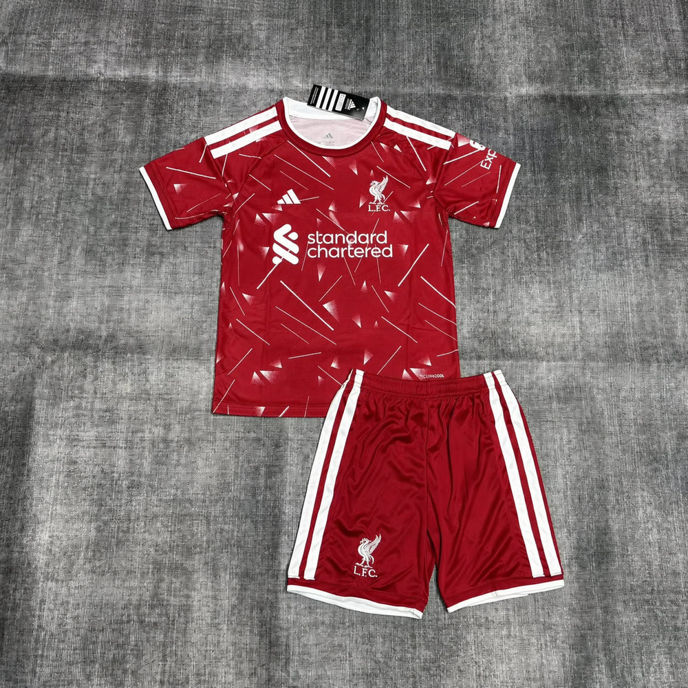 Kit Infantil Liverpool I 2026/27 Vermelho Camisa e Shorts - camisa e shorts, kit completo