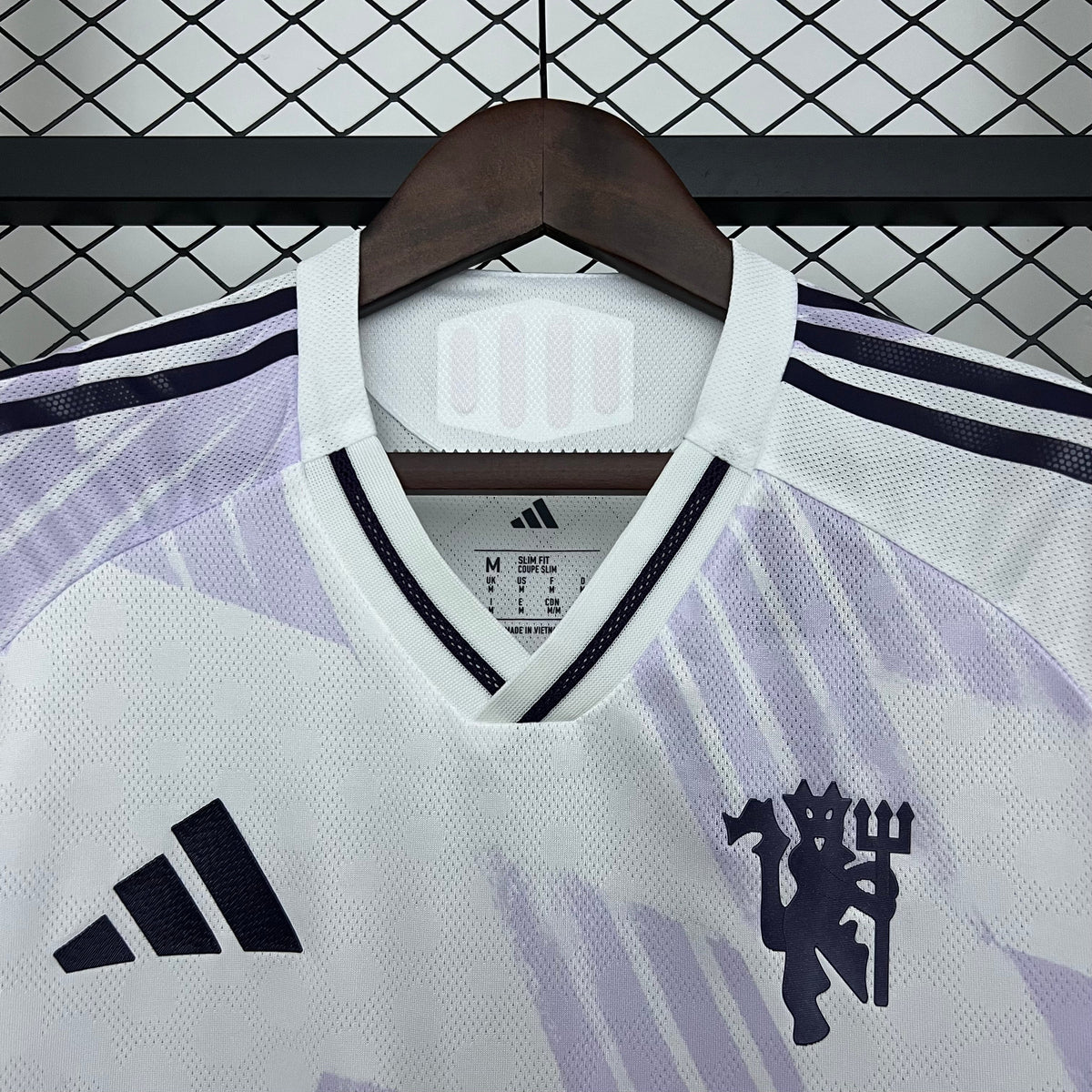 Camisa Manchester United II 2025/26 - Torcedor - foto 3