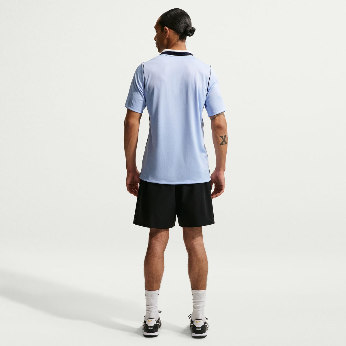 Camisa Uruguai I 2026/27 Azul-Celeste Torcedor - detalhes de acabamento 3