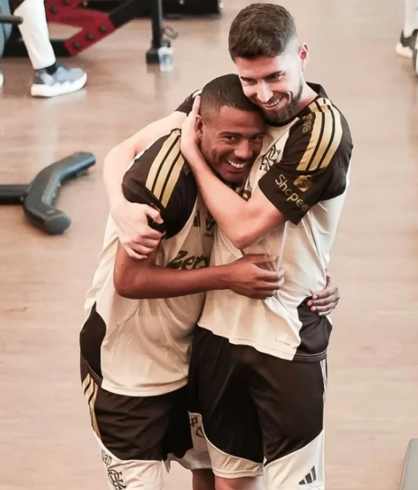 Camisa Flamengo Todos os Patrocinadores Treino 2026/27 Damasco - Torcedor - Oliver Company