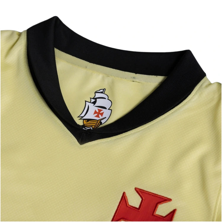 Kit Infantil Vasco III 2026/27 Amarelo Camisa e Shorts - detalhe da gola