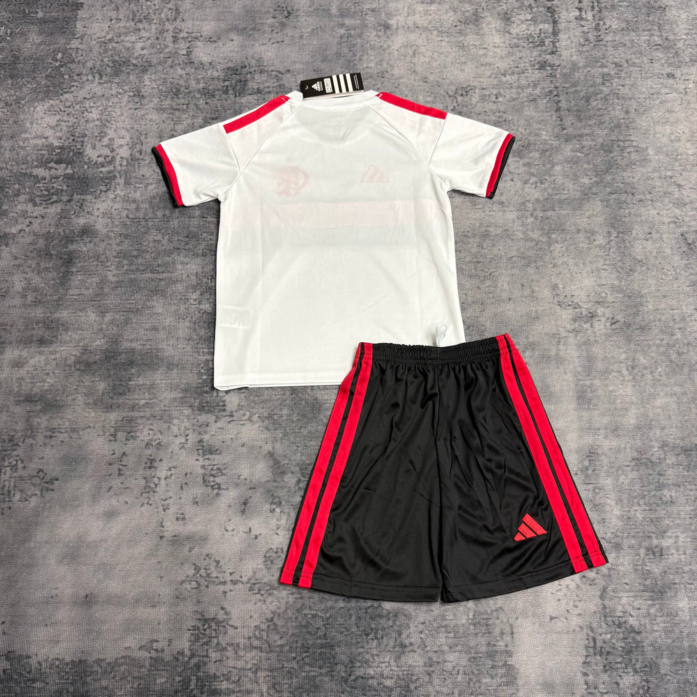 Kit Infantil Flamengo II 2026/27 Branco Camisa e Shorts - vista frontal