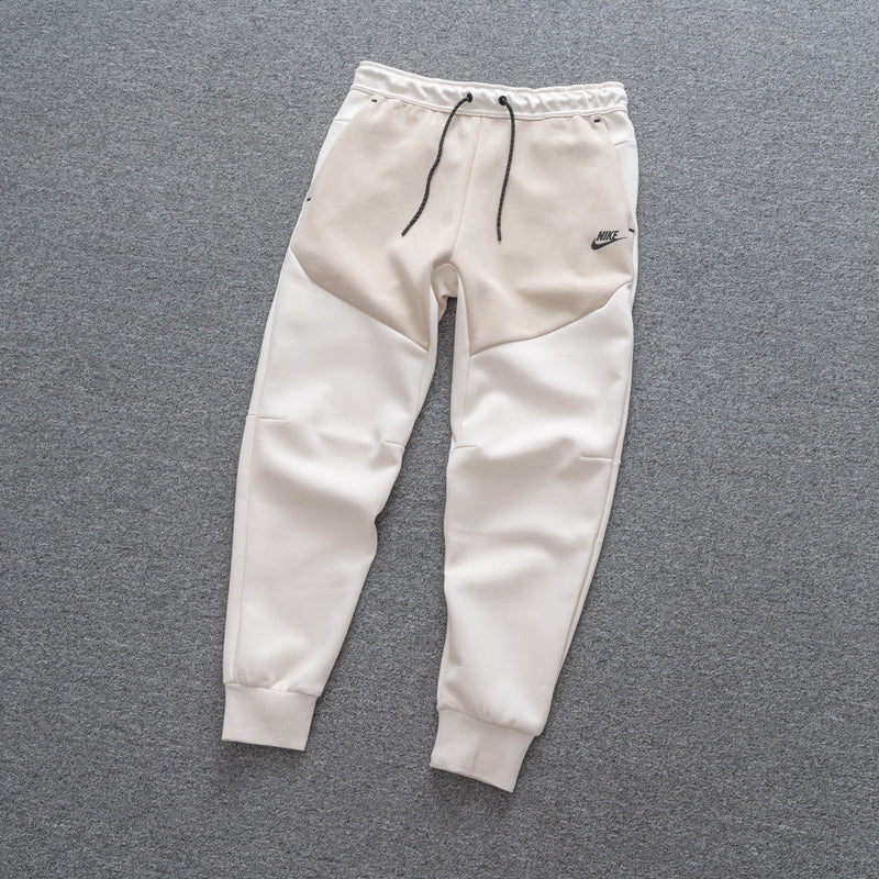 Conjunto Tech Fleece - Creme