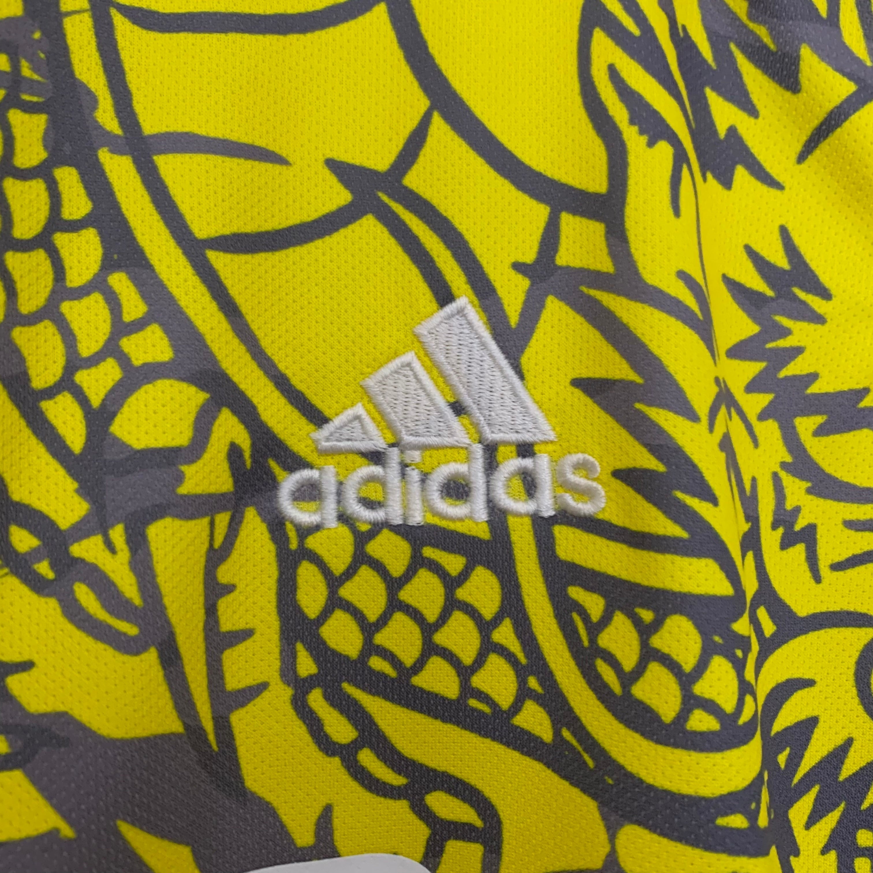 Camisa Real Madrid 25/26 Special Edition  Amarelo