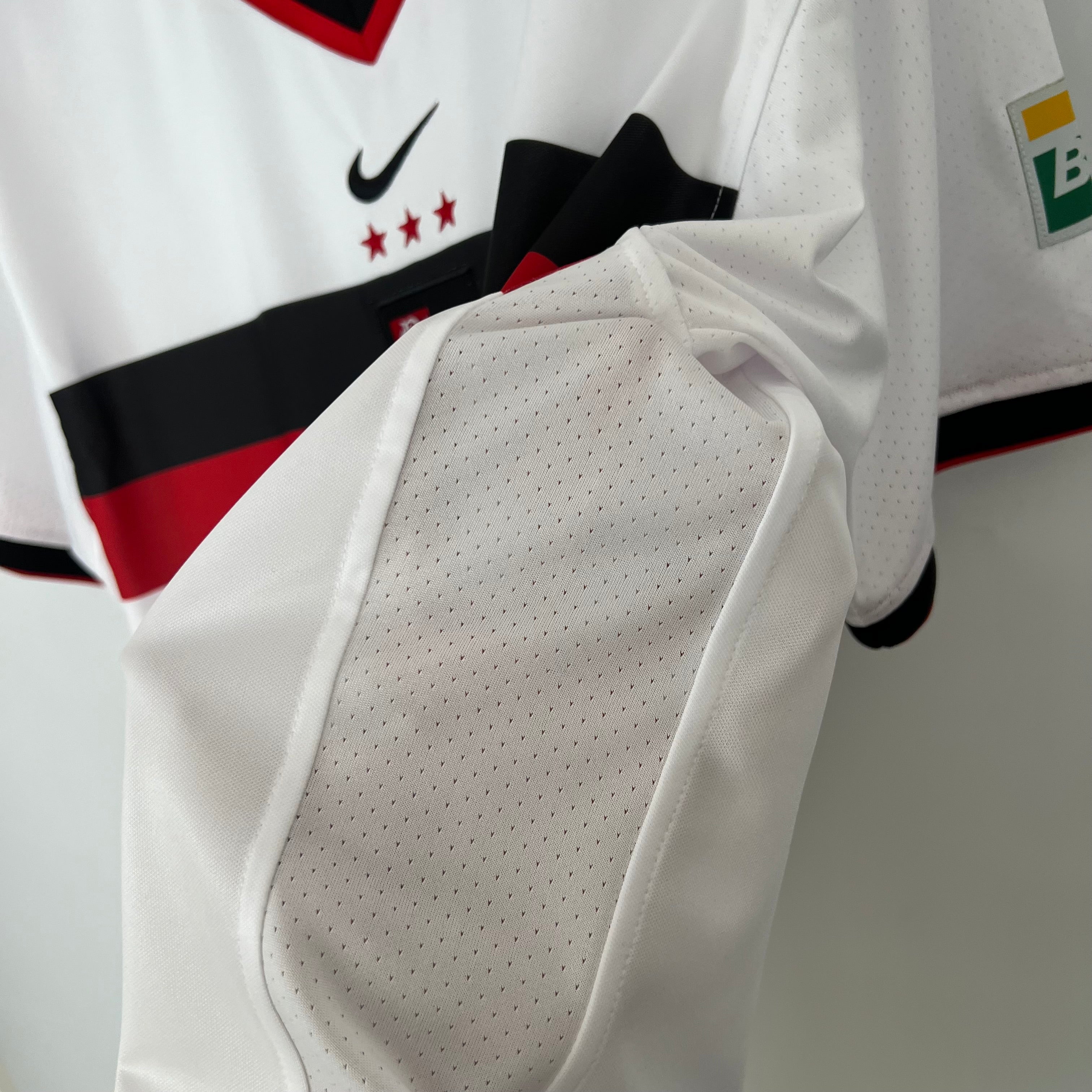 Camisa Flamengo Retrô 2001 Branca  Nike