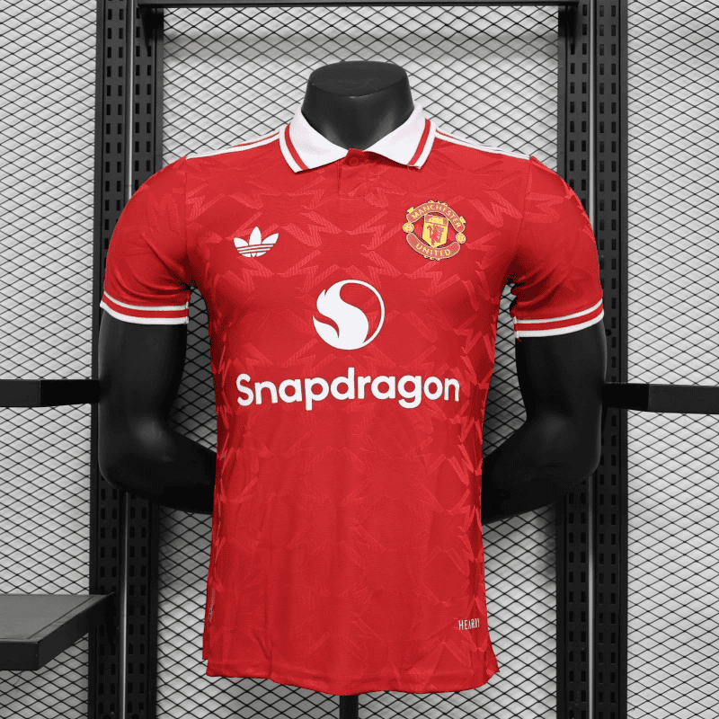 25∕26 player Manchester United Co branded polo shirt