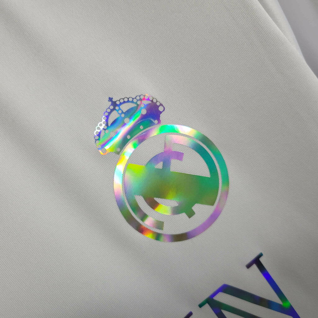 Camisa Real Madrid x Balmain Holográfica 23/24 s/n° Torcedor Masculino - Branco