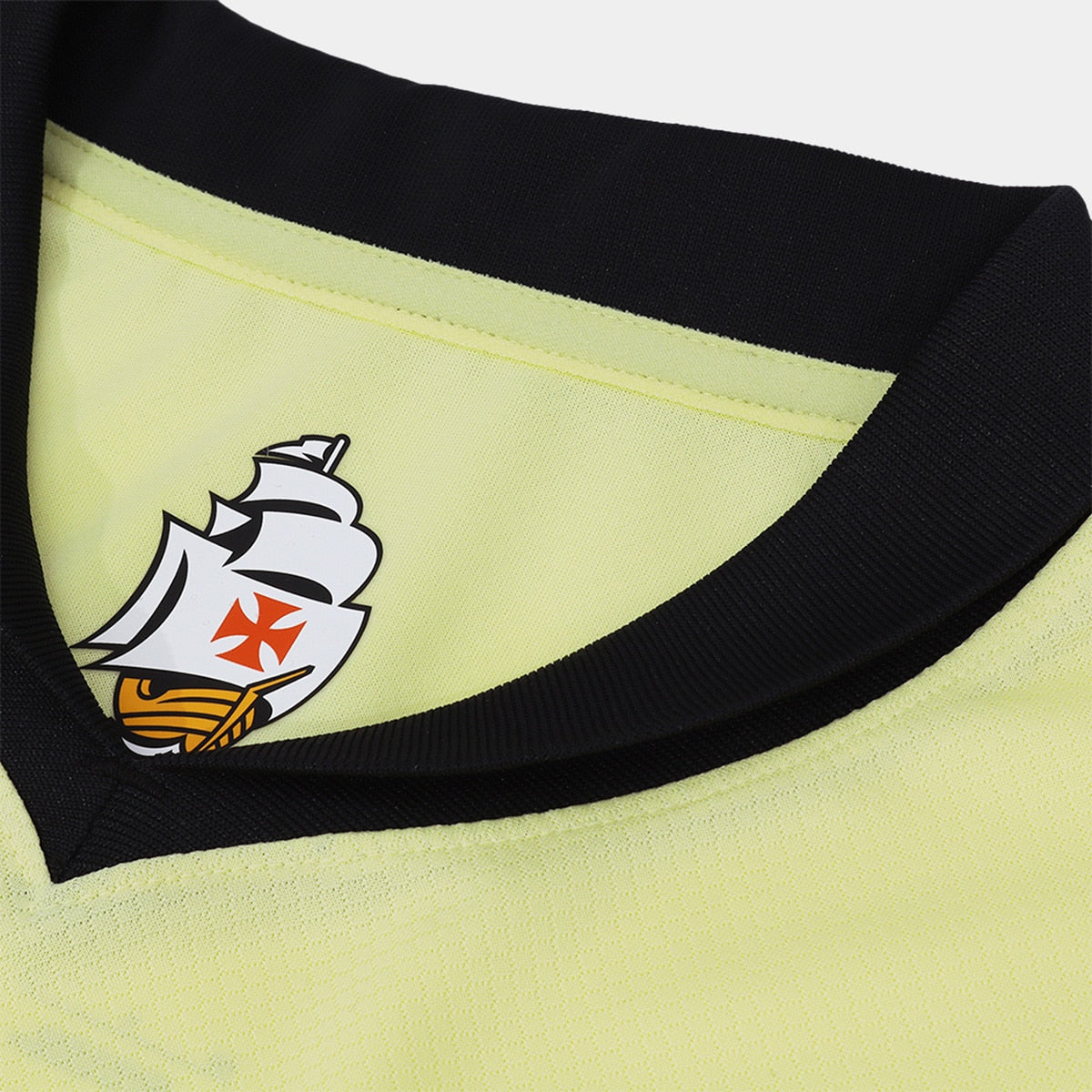 Camisa Vasco III 2026/27 Amarela Feminina Torcedor - detalhes de acabamento 3