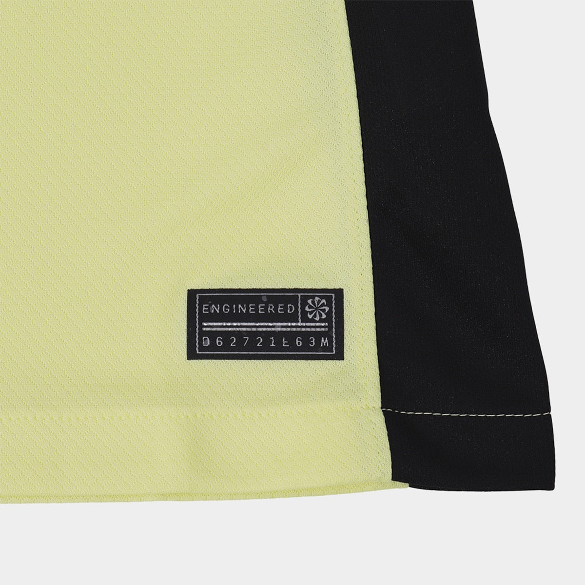 Camisa Vasco III 2026/27 Amarela Feminina Torcedor - detalhes de acabamento 4