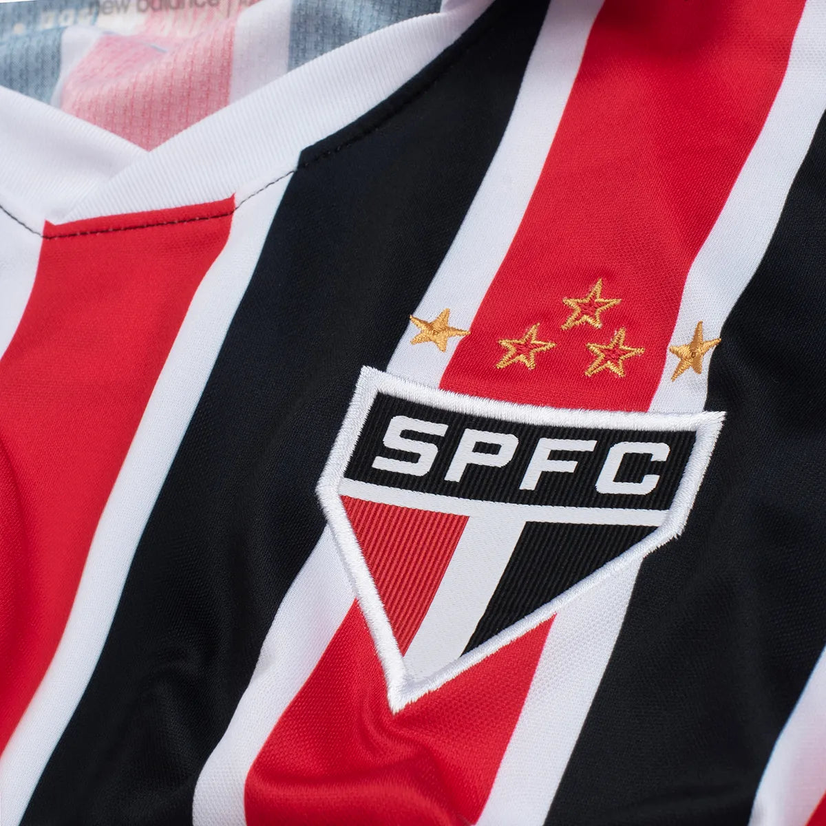 Camisa São Paulo II 2026/27 Tricolor Listrada Feminina Torcedor - detalhes de acabamento 2