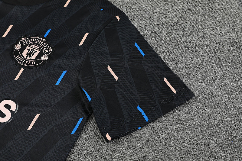 Kit de treino Manchester United 23/24  Preto II