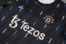 Kit de treino Manchester United 23/24  Preto II