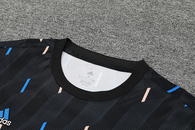 Kit de treino Manchester United 23/24  Preto II