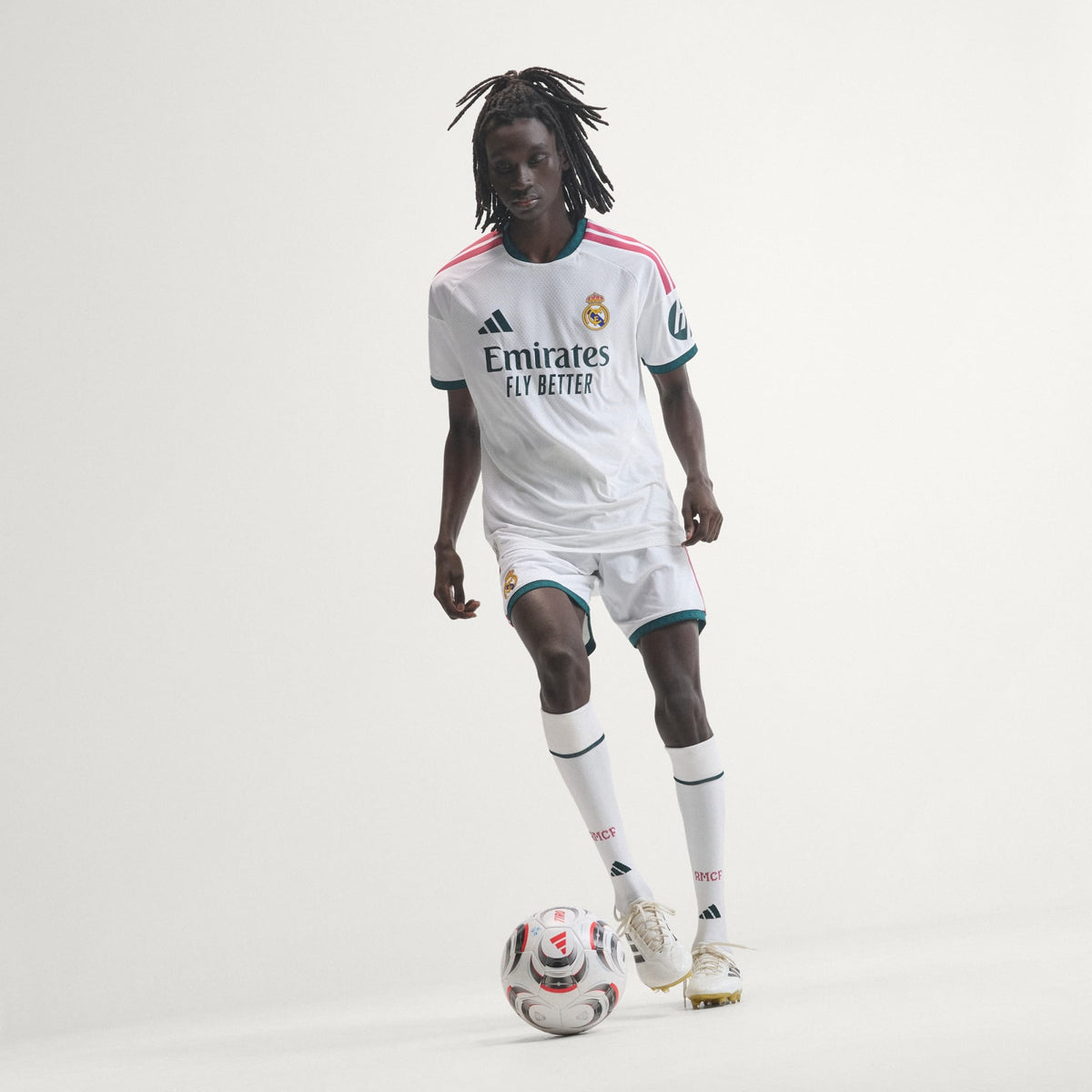Camisa Real Madrid I 2026/27 Branca Jogador - detalhes de acabamento 2