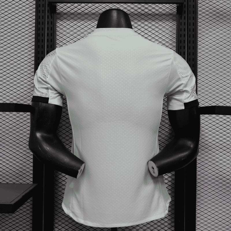 25∕26 player Portugal Pre match training uniform